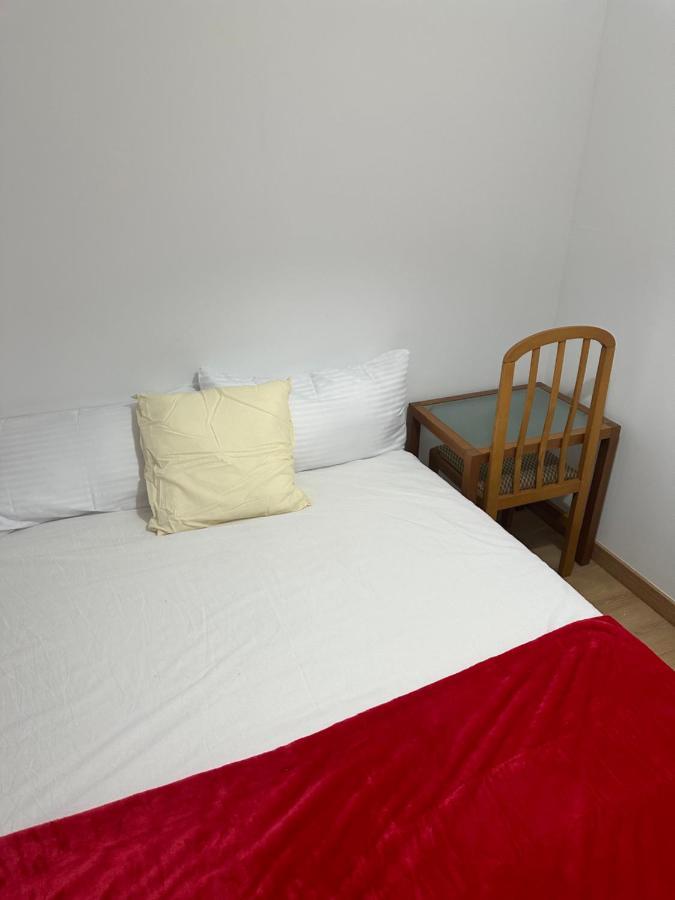 El Gengo Hostel Madrid Buitenkant foto