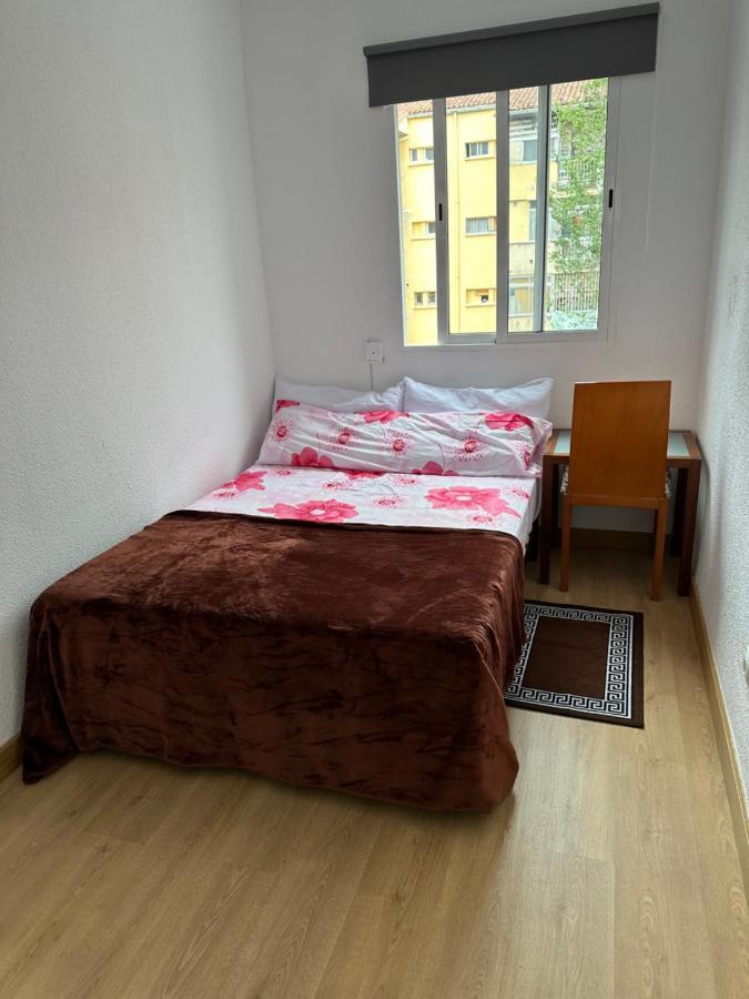 El Gengo Hostel Madrid Buitenkant foto
